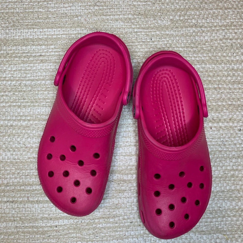 CROCS